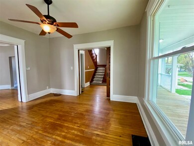 2124 Farnam St, Davenport, IA 52803 - photo 4