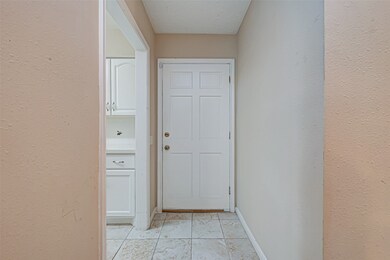 203 College St, East Bernard, TX 77435 - photo 6