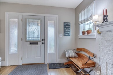 204 N Emerson Ave, Wenatchee, WA 98801 - photo 2