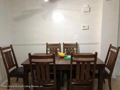 31 Skyline Dr, Staten Island, NY 10304 - photo 2