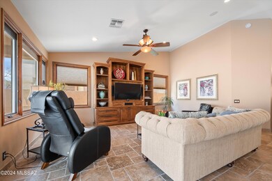 07-Living Area