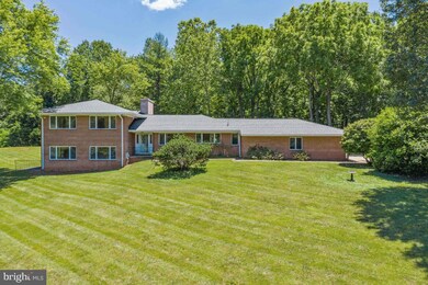 8456 Lock Ln, Warrenton, VA 20186 - photo 3