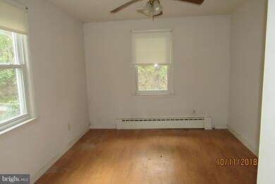 15620 Leeland Rd, Upper Marlboro, MD 20774 - photo 4