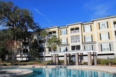 2203 overlooking pool