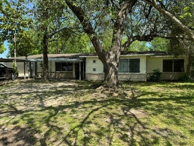 3005 Pecan St, Houston, TX 77087 - photo 2