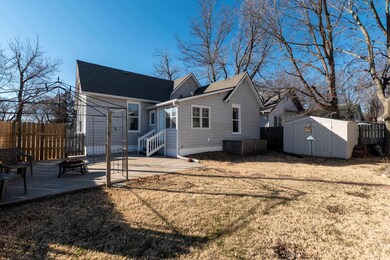 722 E Broadway St, Newton, KS 67114 - photo 3