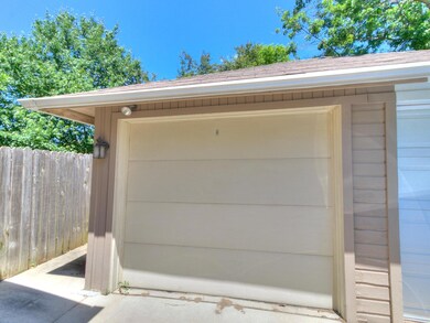 7-web-or-mls-1111 S 2nd St-8
