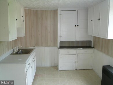 3899 Lincoln St, Chambersburg, PA 17202 - photo 4