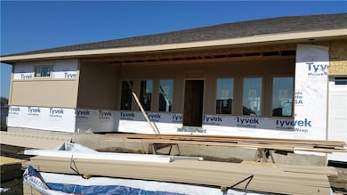 9413 Rushbrook Dr, Johnston, IA 50131 - photo 3