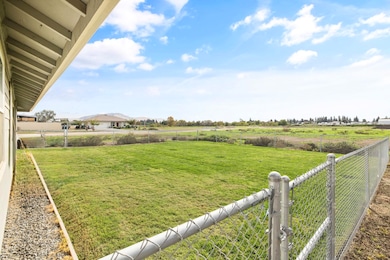 1478 N Belmont Rd unit E, Exeter, CA 93221 - photo 6