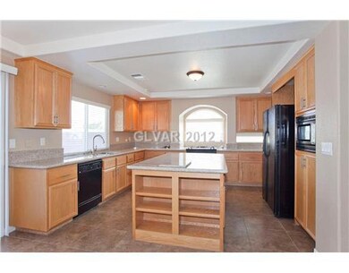 Kitchen. newly installed granite countertops