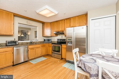 9312 Daly Ct, Laurel, MD 20723 - photo 6