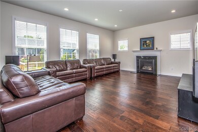 Spacious and Bright Family Room with Recessed Ligh