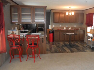 92 Evergreen Ave, Circleville, OH 43113 - photo 5