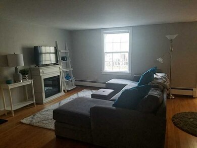 38 Bellevue Ave unit 4, Newport, RI 02840 - photo 2