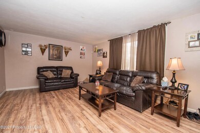 22 Oak St, Wilkes Barre, PA 18702 - photo 5