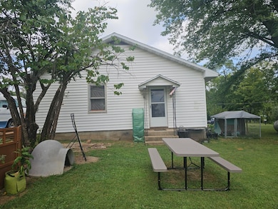 225 N Pine St, Mountain View, MO 65548 - photo 7