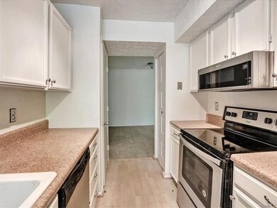 1501 Regency Woods Rd unit 301, Henrico, VA 23238 - photo 3