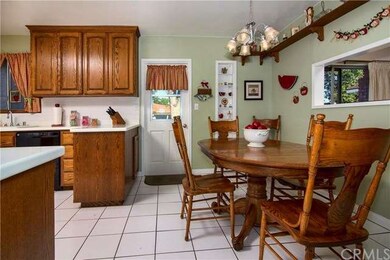 Eat in Kitchen