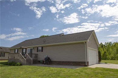 1795 Riverstone Dr, Lincolnton, NC 28092 - photo 5