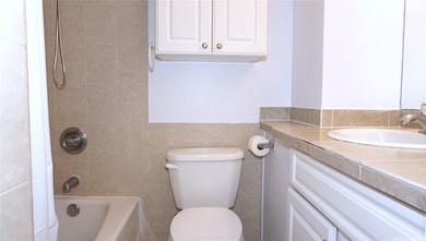 Fairway Villa unit 1013, Honolulu, HI 96815 - photo 5