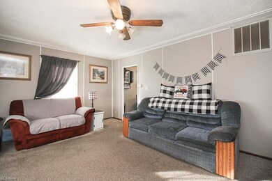 2817 Riverside Dr, Lorain, OH 44055 - photo 5