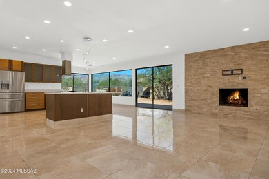 Living Room/Kitchen