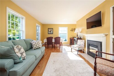 211 Sweet Allen Farm Rd, Wakefield, RI 02879 - photo 4