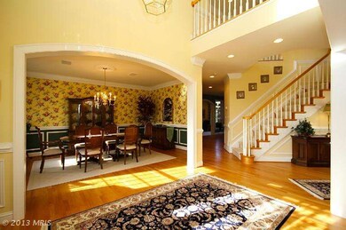 8304 Elm Grove Ct, Vienna, VA 22182 - photo 3