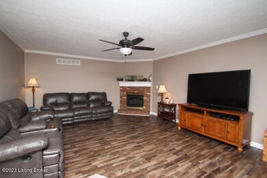 841 Isaac Shelby Cir E, Frankfort, KY 40601 - photo 7