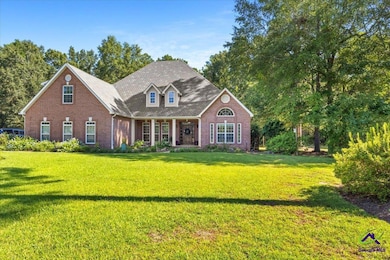 102 Seven Pines Ct, Perry, GA 31069 - photo 2