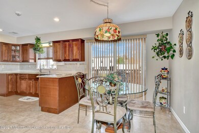 13-Breakfast Area