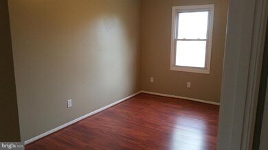 2947 Wetherburn Ct, Woodbridge, VA 22191 - photo 4