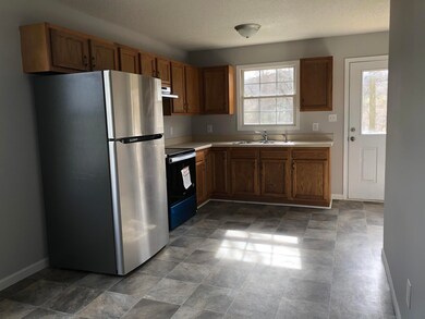 1710 E Millard St, Johnson City, TN 37601 - photo 5