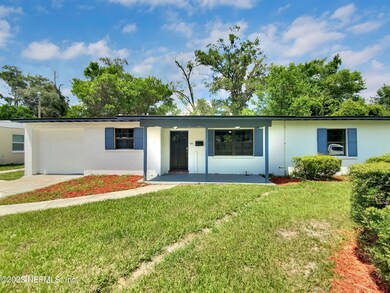 5725 Cedar Forest Dr N, Jacksonville, FL 32210 - photo 7