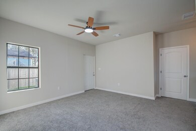 9105 Kelburn Dr unit B, Houston, TX 77016 - photo 5