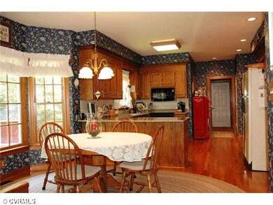 Kitchen - View of Kitchen and breakfast room