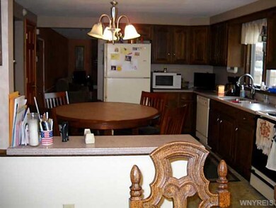 1058 Remington Dr, North Tonawanda, NY 14120 - photo 6