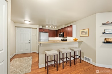 566 Prospect St unit 209, Seattle, WA 98109 - photo 6