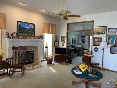 6211 SW 40th Ct, Topeka, KS 66610 - photo 4