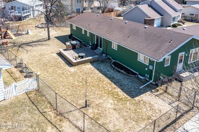 2221 Fallcreek Ct, Grand Forks, ND 58201 - photo 5