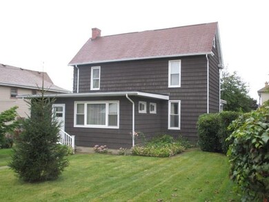 Rear view of 621 Spring St
