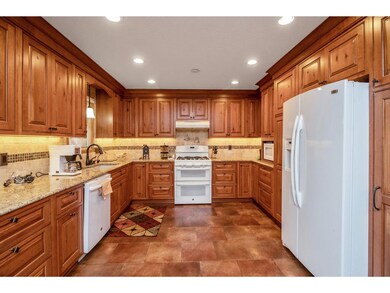 4606 Twana Dr, Des Moines, IA 50310 - photo 3