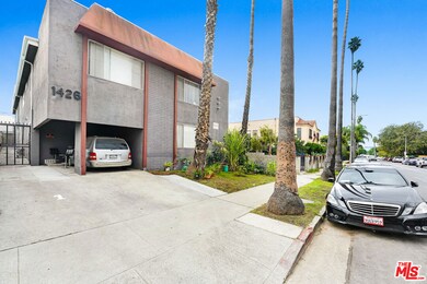 1426 S Cochran Ave unit 6, Los Angeles, CA 90019 - photo 2