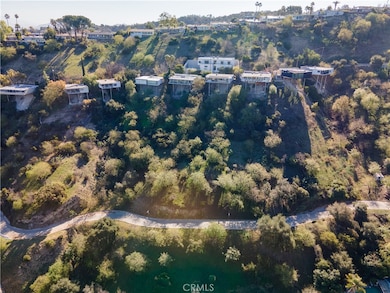 3732 N Knobhill Dr, Sherman Oaks, CA 91423 - photo 7