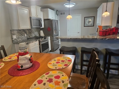 1106 Nautica Ln unit 16, Painesville, OH 44077 - photo 7