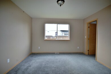 305 Coplan St SW, Orting, WA 98360 - photo 5