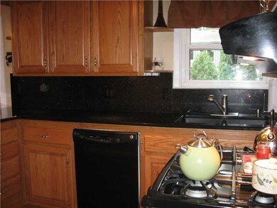 130 Dickens St, Warwick, RI 02886 - photo 6