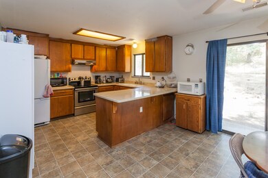 1310 Branstetter Ln, Redding, CA 96001 - photo 4