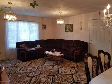 Living room 4